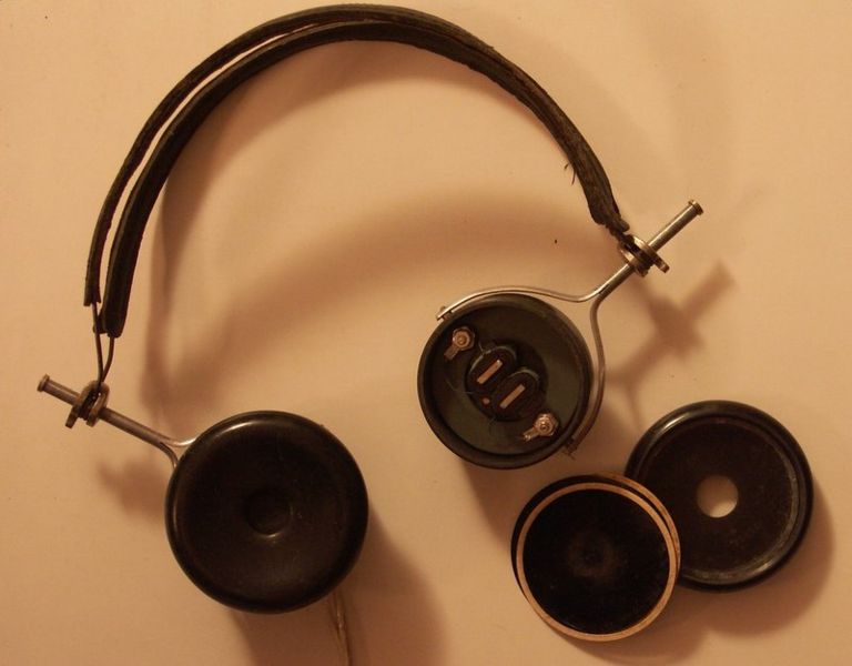 Fichier:Exp1HeadPhones.jpg